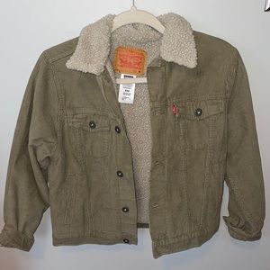Levi’s || Sherpa Lined Dark Green Jacket